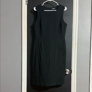 Land’s End Stretch Shift Dress w/ Pockets Size: 12 Length: 40”